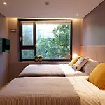 Hostel Cleo Seoul Hongdae